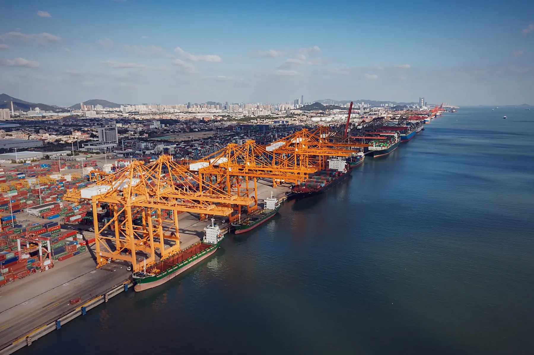 Container cranes and ships at the Port of Xiamen
